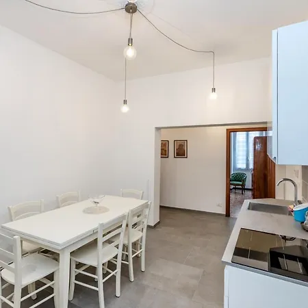 Apartment In The Heart Of Finalmarina *