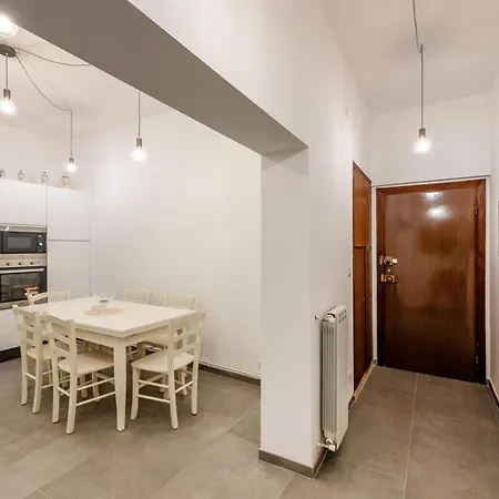 Apartment In The Heart Of Finalmarina